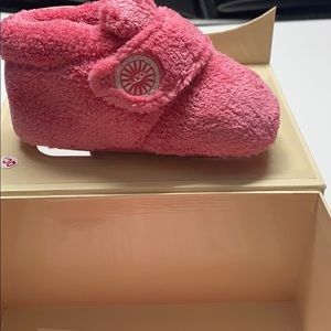 Ugg baby cloth booties